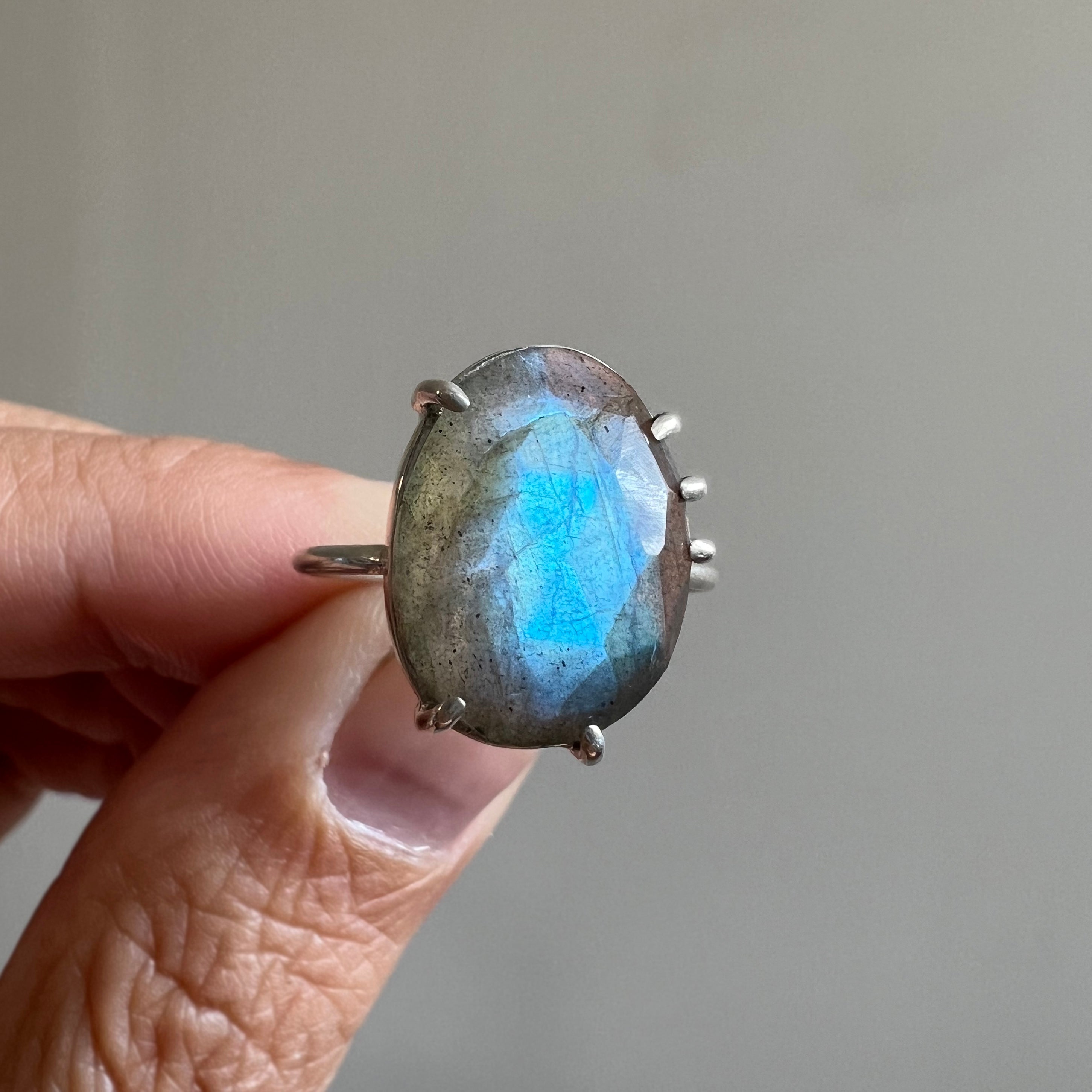 Labradorite Ring // size 7.5